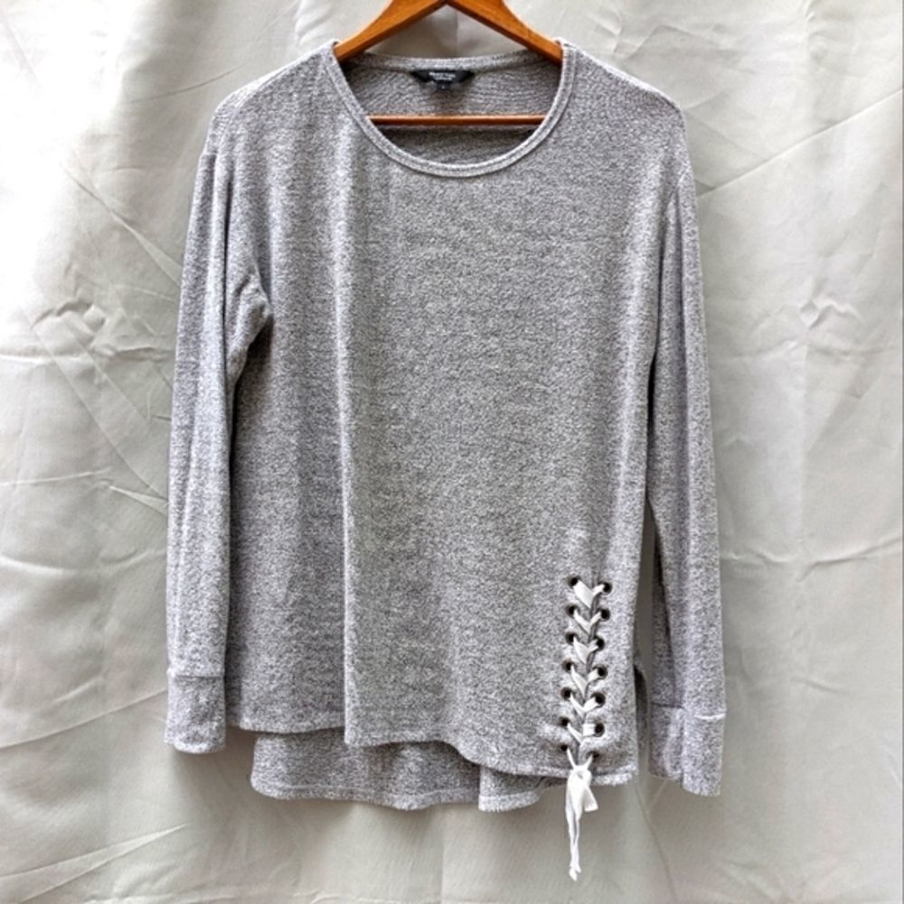 Simply Vera lightweight sweater top